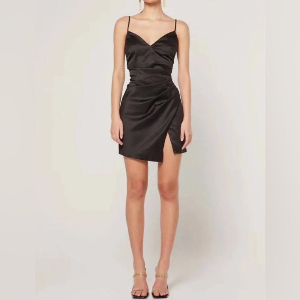 Elliatt Artistry Spaghetti strap black mini dress